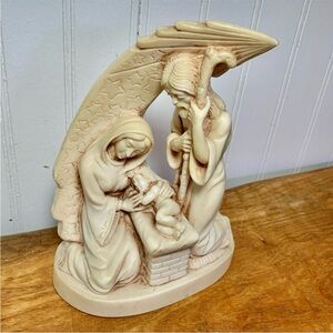 L.Toni Holy Family Christmas Star of Bethlehem Sculpture